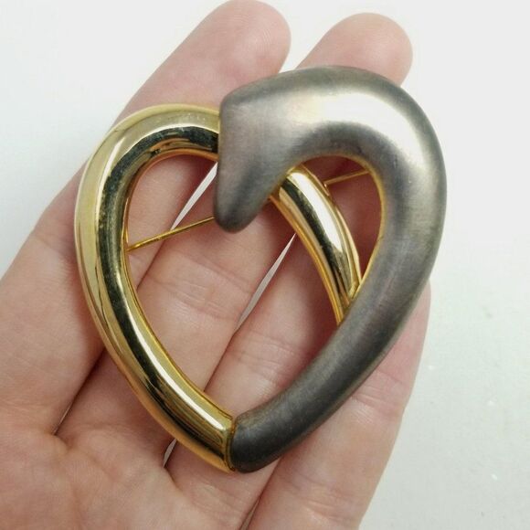 Vintage Two Tone Heart Shape Brooch, Silver Tone and Gold Tone Modern Design Pin - Picture 3 of 5